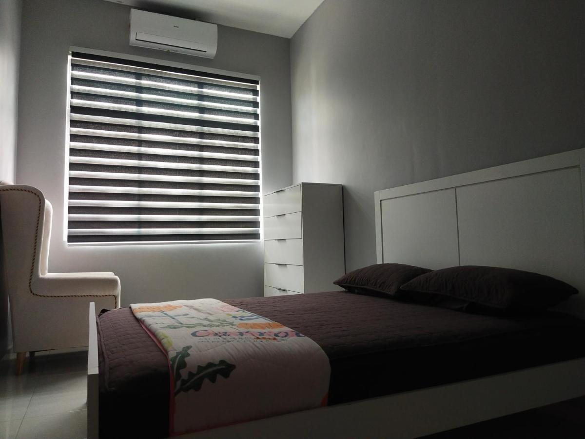Axaida Homestay Parit Jawa Bakar Parit Exterior foto