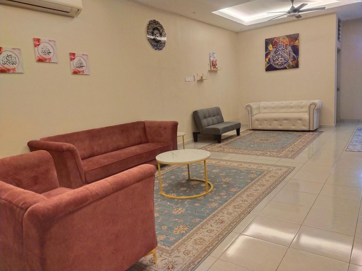 Axaida Homestay Parit Jawa Bakar Parit Exterior foto